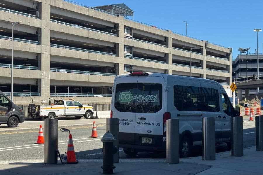 GO Airlink JFK Shuttle